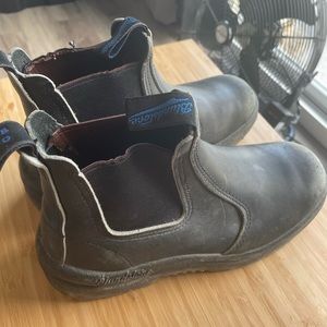 Blundstones